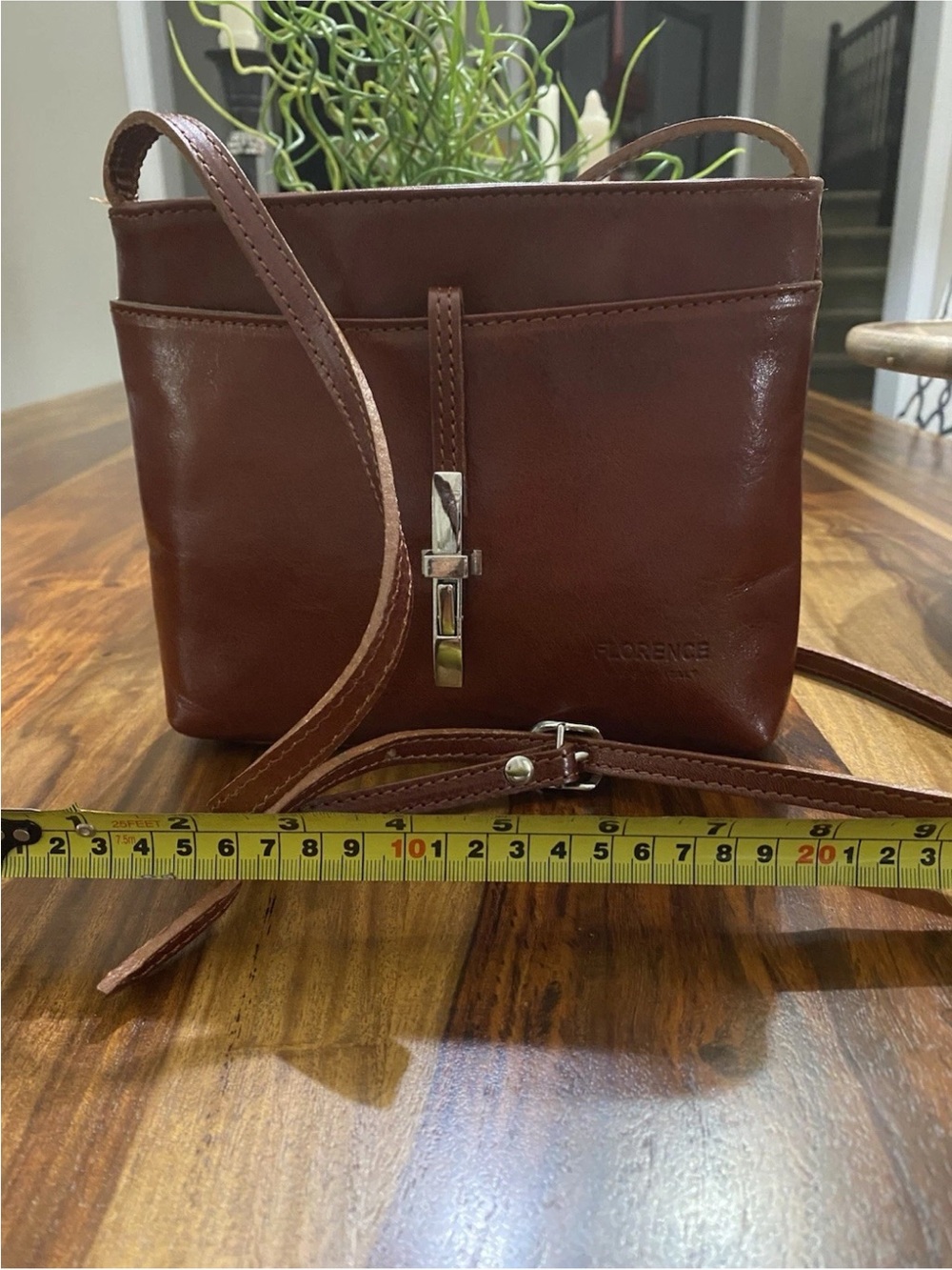 Leather Crossbody Bag in Brown